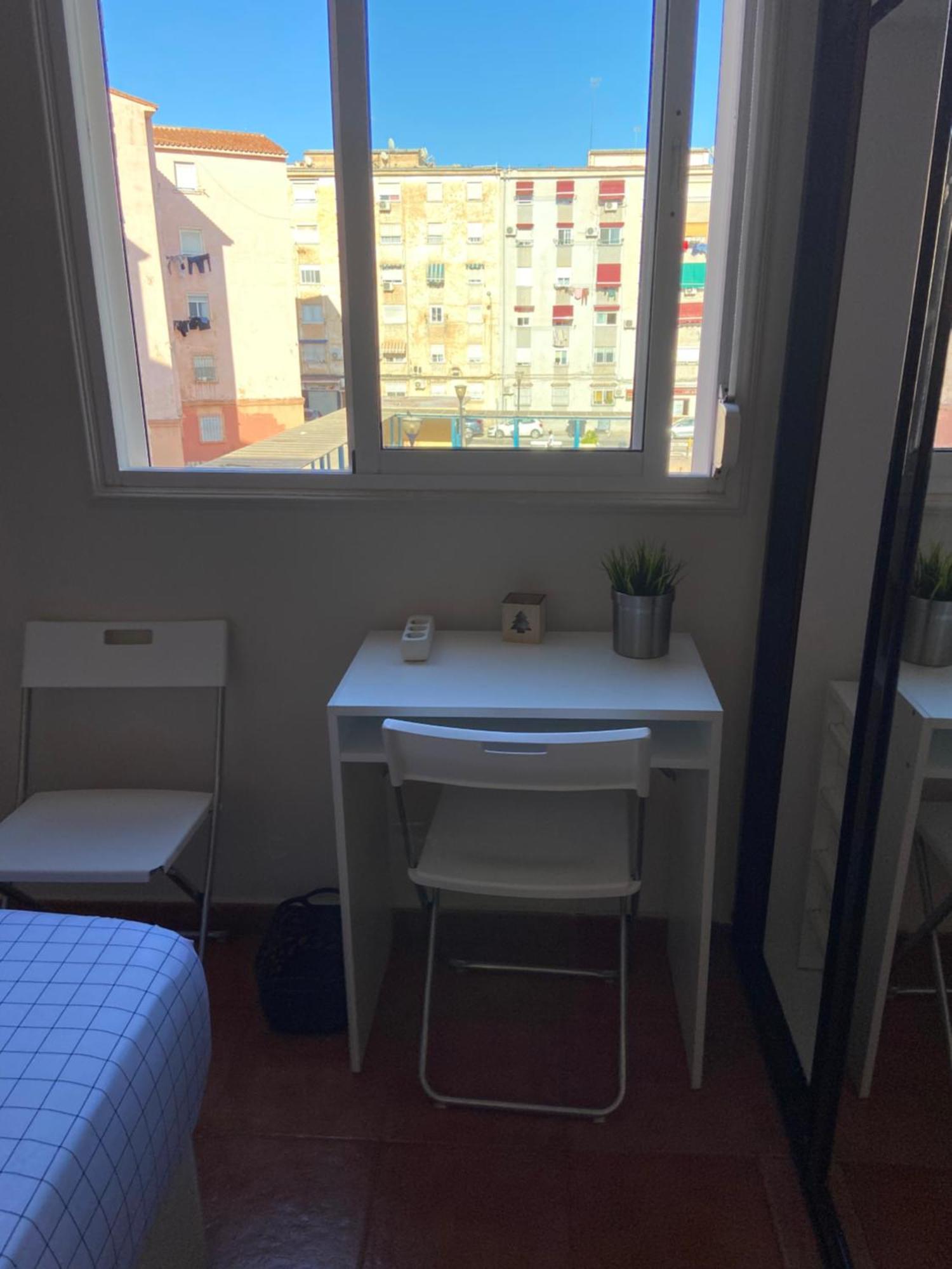 Habitacion Con Cama Matrimonial En Malaga Exterior photo